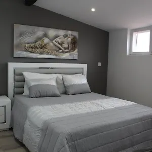 https://river-view-flat.hotelscoimbra.com